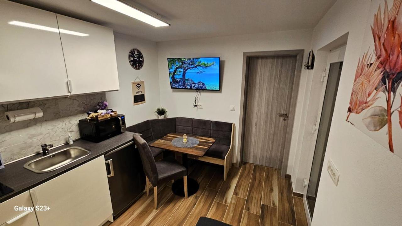 Apartmaji Stars Mavcice Exterior foto